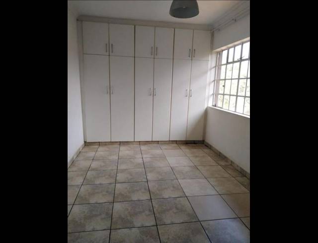 2 BEDROOM PROPERTY TO RENT IN KENSINGTON